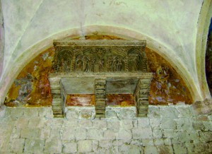 Sarkofag u klaustru franjevačkog samostana, Dubrovnik